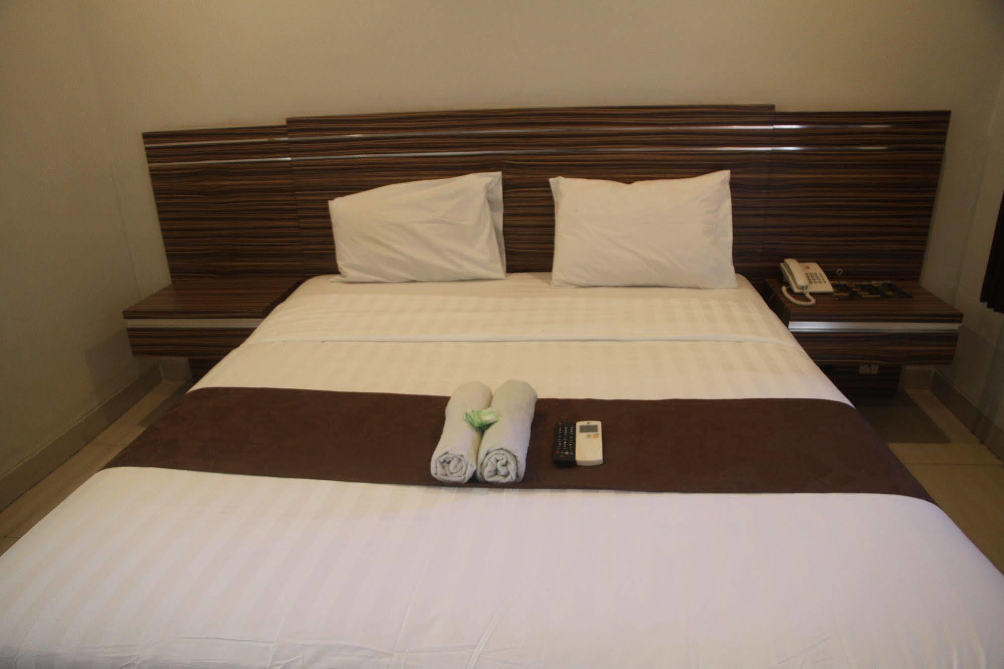 Palapa Hotel Mataram Eksteriør bilde