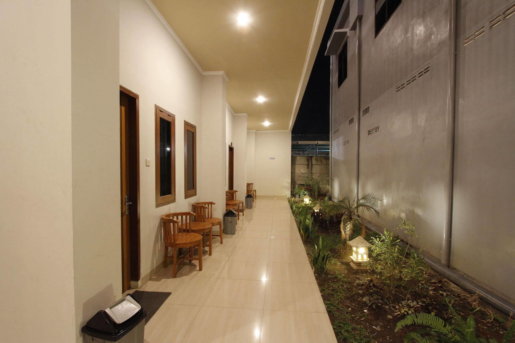 Palapa Hotel Mataram Eksteriør bilde