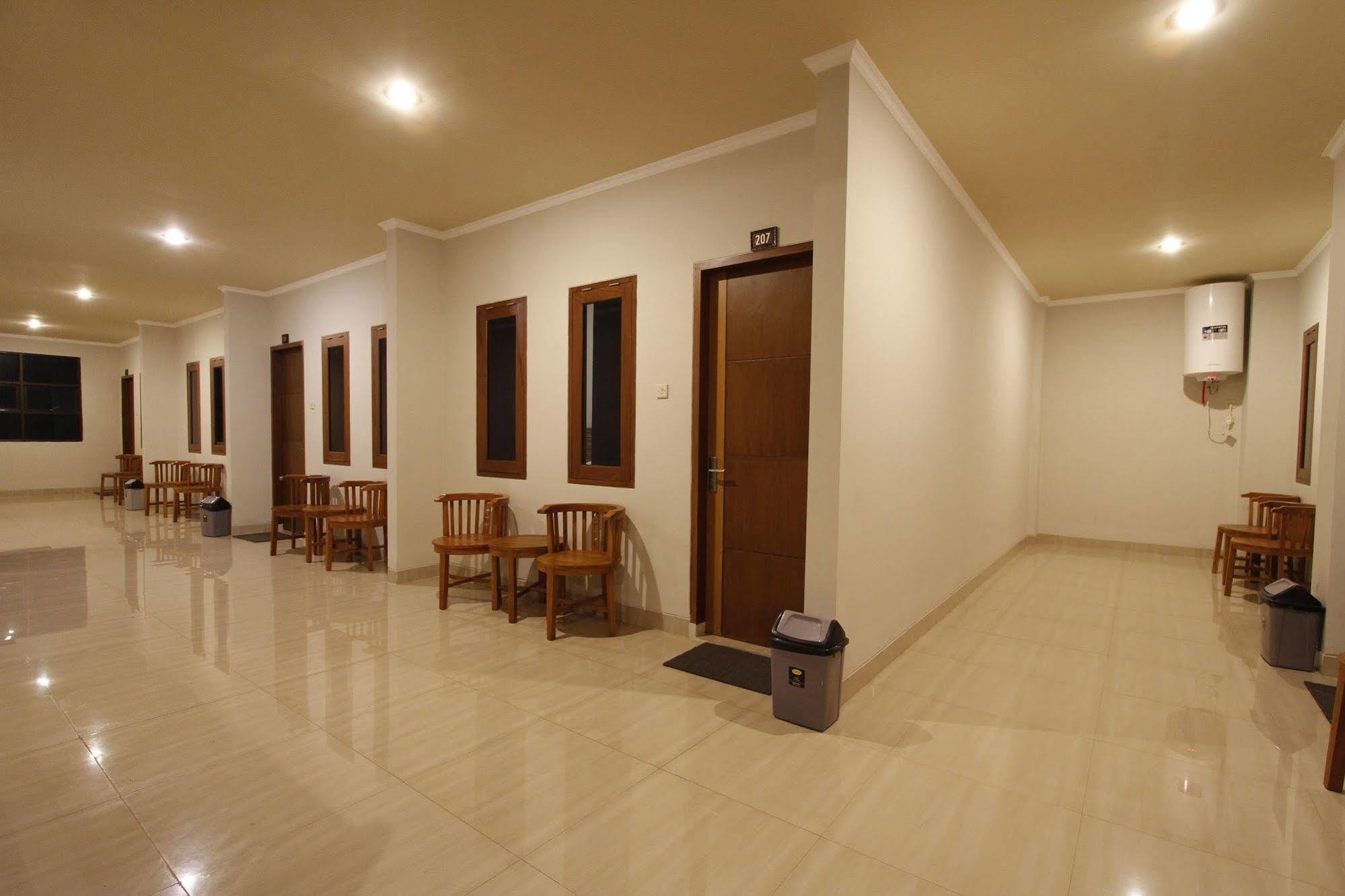 Palapa Hotel Mataram Eksteriør bilde